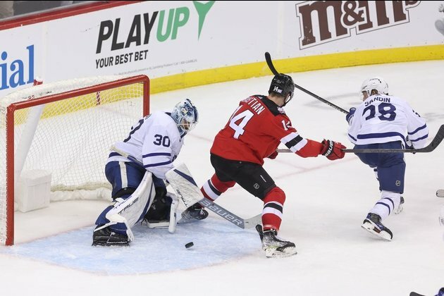 NHL roundup: Leafs halt Devils' winning streak at 13 games