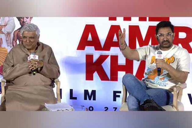 Javed Akhtar praises Aamir Khan's fearless approach to filmmaking at 'Cinema Ka Jadugar' launch