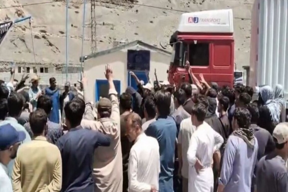Widespread protests erupt at Sost Port in PoGB over unlawful taxation and government apathy