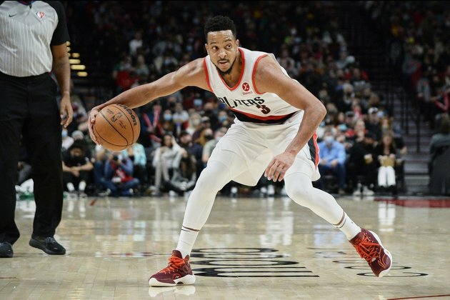 Reports: X-rays negative for Blazers G CJ McCollum (ribs)