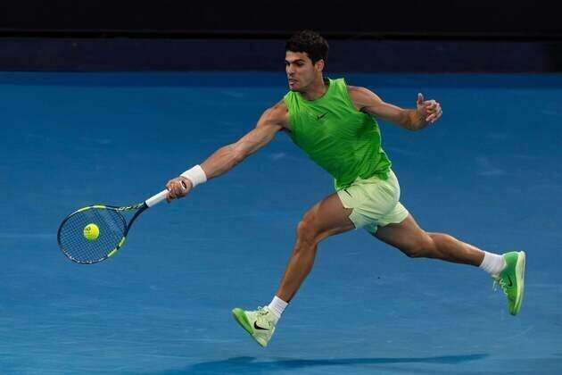 ATP roundup: Carlos Alcaraz continues into quarterfinal