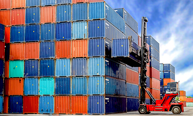 US ports brace for surge of imports ahead of new tariffs on China US ports brace for surge of imports ahead of new tariffs on China