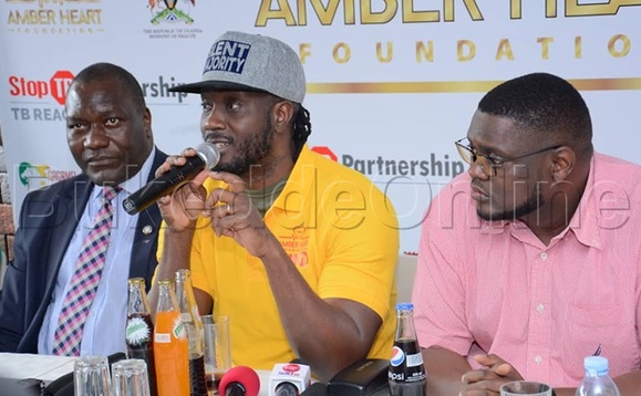 Bebe Cool ng'ayogera mu lukung'aana lwa Bannamawulire Bebe Cool ng'ayogera mu lukung'aana lwa Bannamawulire