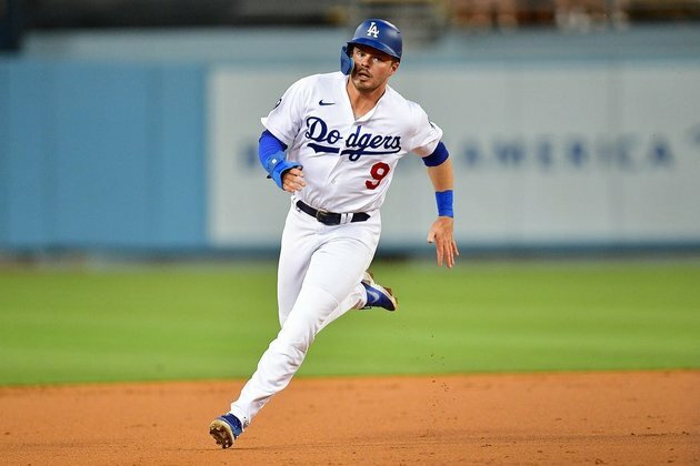 Dodgers top Twins to win 9th straight