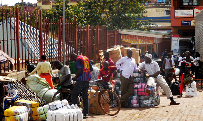 Global buses halt services, travellers stranded Global buses halt services, travellers stranded