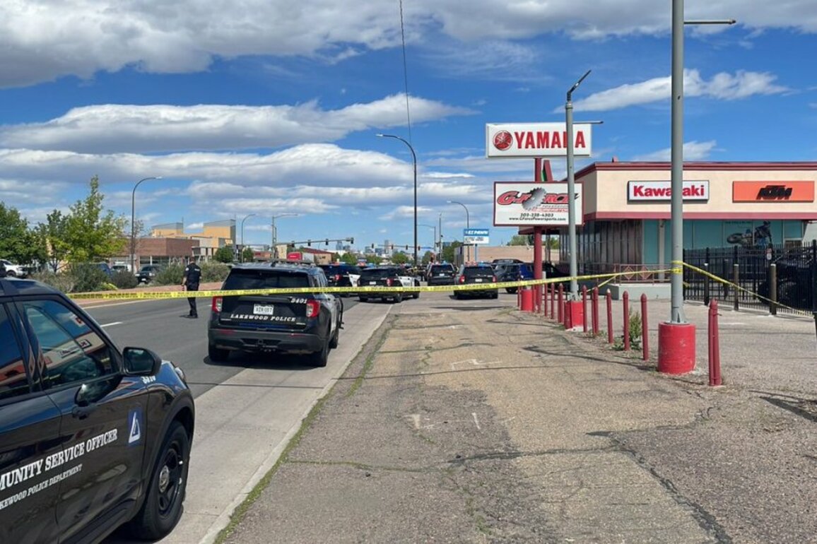 Shoplifting suspect shot by Lakewood police after threatening officers
