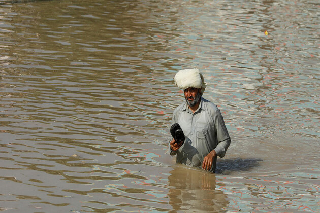 Pakistan: Floods inundate hundreds of Punjab villages, mass evacuations underway