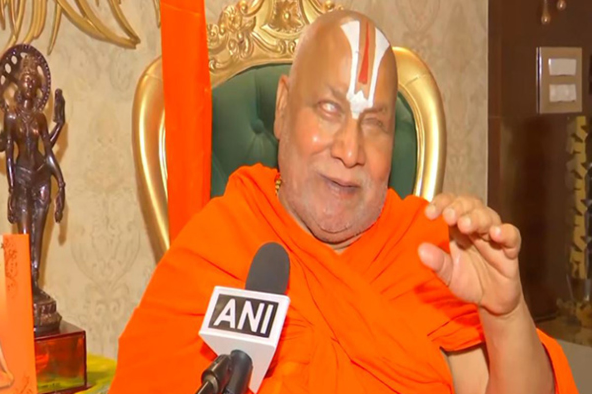 Swami Rambhadracharya receives Jnanpith Award, says struggle and dedication led to this recognition