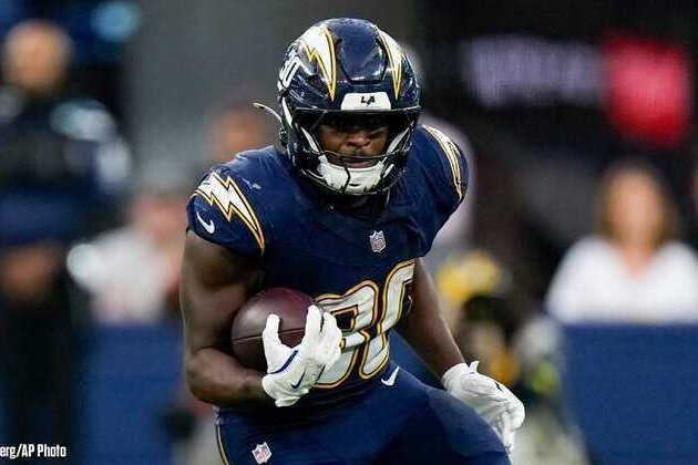 Spadaro: Vic Fangio previews showdown with physical Chargers offense