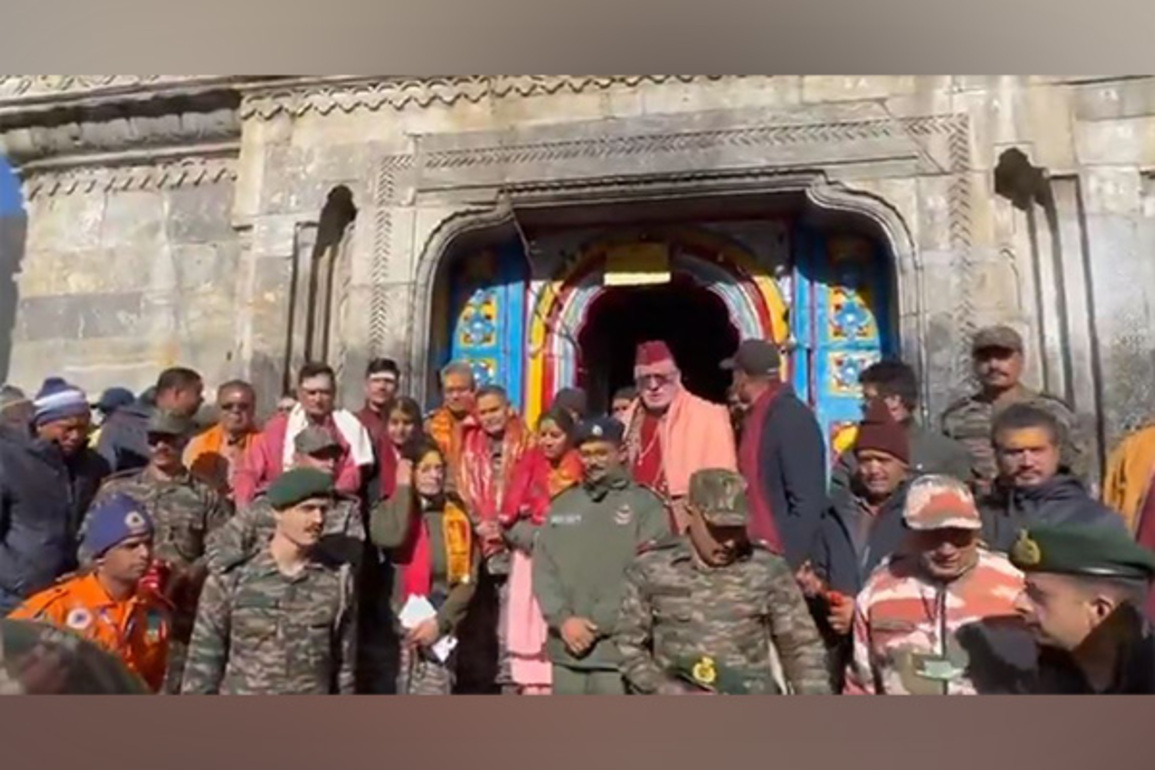 Army Chief General Upendra Dwivedi offers prayers at Kedarnath Dham