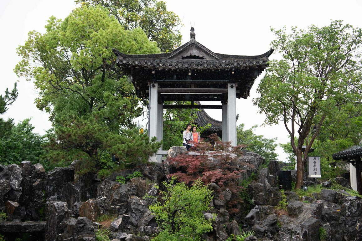 LensToLens | Hui-style garden connects international visitors with Chinese culture and aesthetics