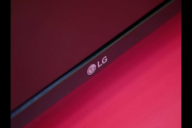 After rollable display, LG is working on a rollable smartphone