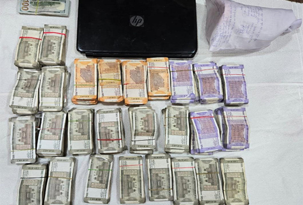 Punjab Police apprehends two Hawala operators; recovers over Rs 17 lakh cash, laptop