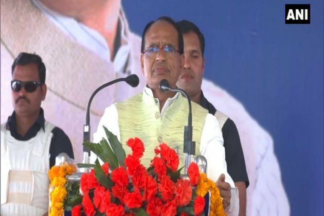 Madhya Pradesh CM participates in women's conference in Dindori, inaugurates various development works