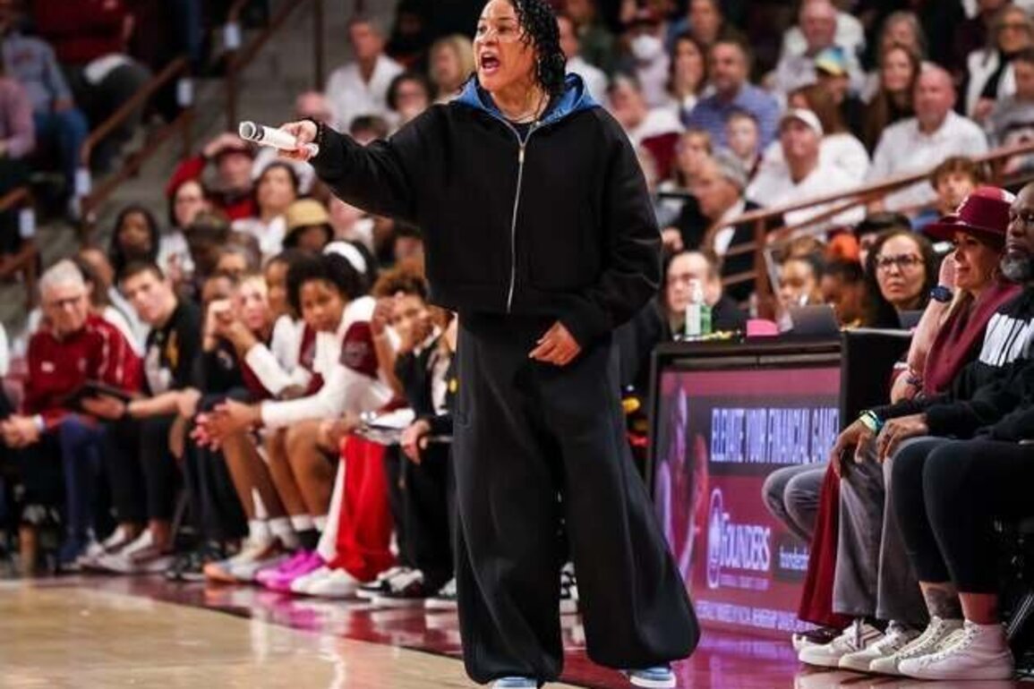 Women's Top 25 roundup: No. 2 S. Carolina hits No. 5 Vandy with first defeat