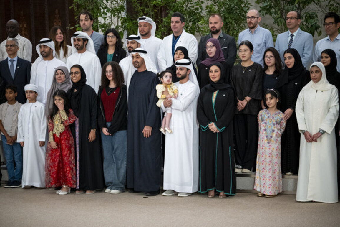 UAE President receives delegation from Abu Dhabi Stem Cells Center and Yas Clinic