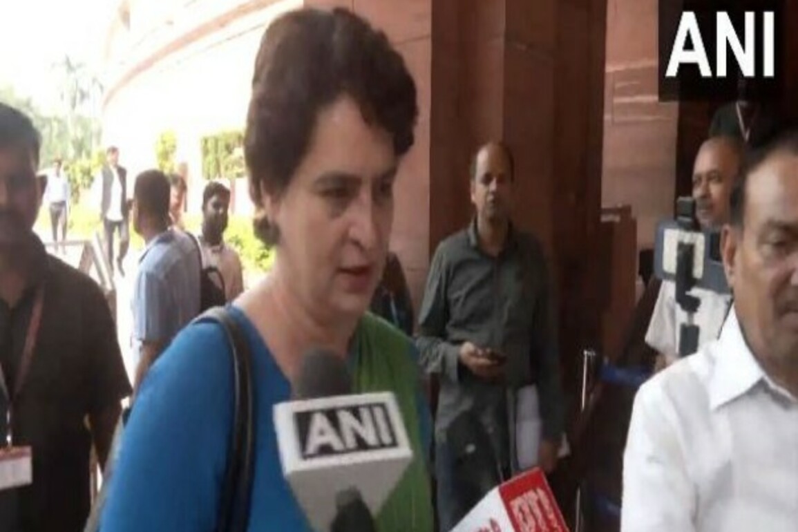 "We've been asking for discussions; they should agree": Priyanka Gandhi Vadra amid Parliament ruckus