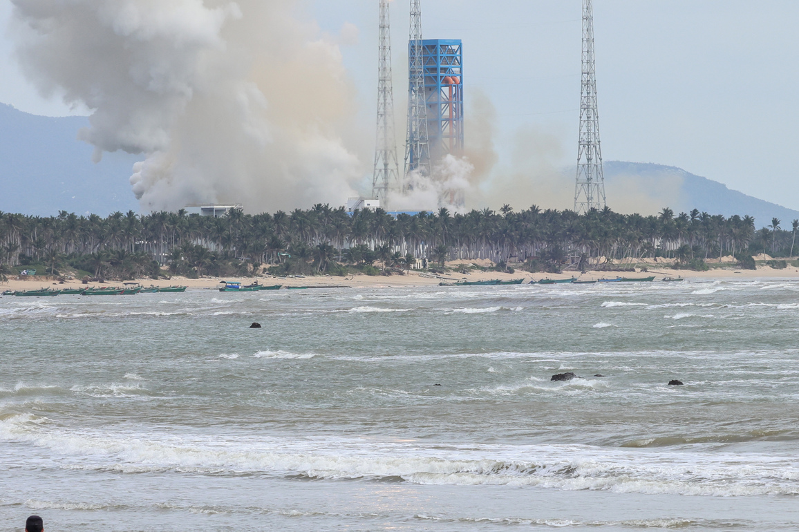 (EyesOnSci) CHINA-HAINAN-LOW EARTH ORBIT SATELLITE GROUP-LAUNCH (CN)