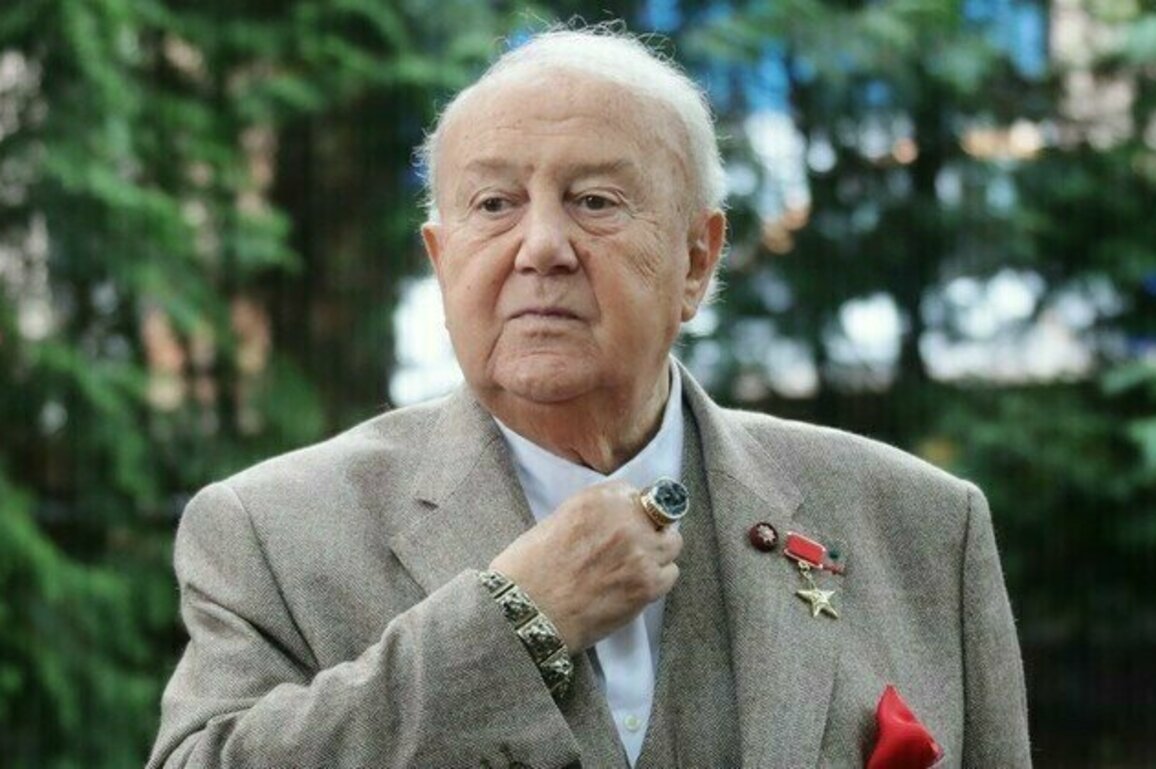 Legendary Russian sculptor dies