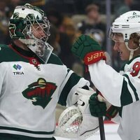 Stingy Wild take win streak into visit with Blackhawks