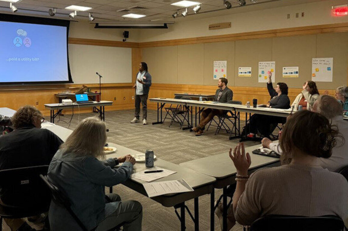 Oregonians gather to discuss consumer rights