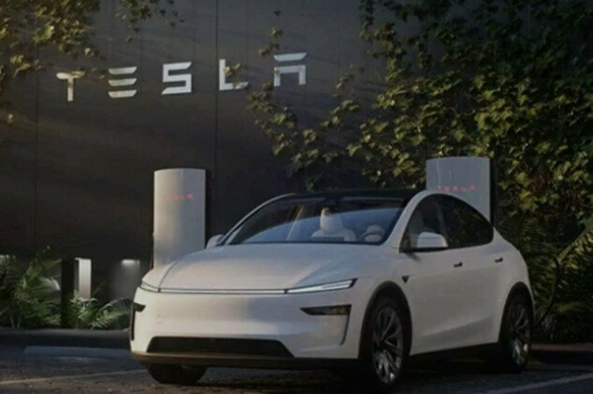 Teslas first car drives itself from factory to customers home