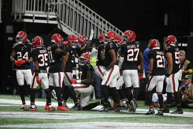 Falcons look to continue domination vs. banged-up 49ers