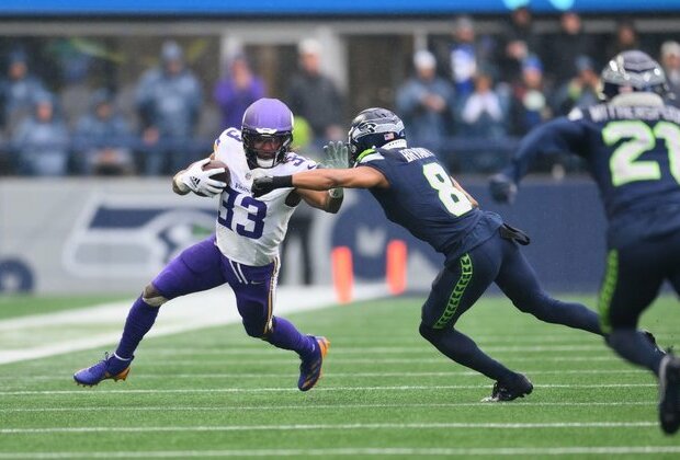 Vikings outlast Seahawks, stay tied atop NFC North