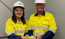  Horizon’s Lydia Weeber and Jon Price with first gold poured from the Crown Jewel deposit in over 100 years