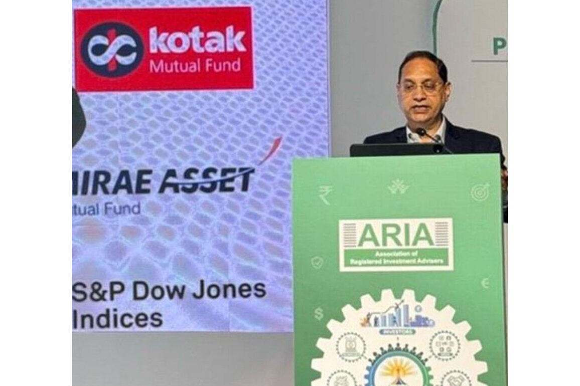 SEBI chief flags decline in registered investment advisers, warns of rising finfluencer influence