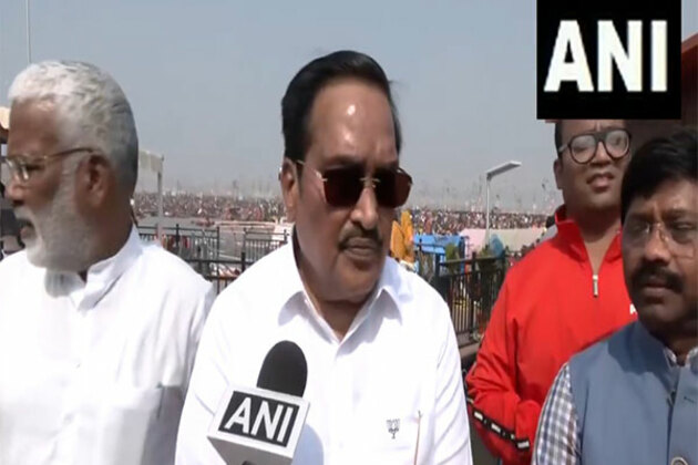 "PM Modi prioritised cleaning Ganga": Union Minister CR Patil visits Mahakumbh