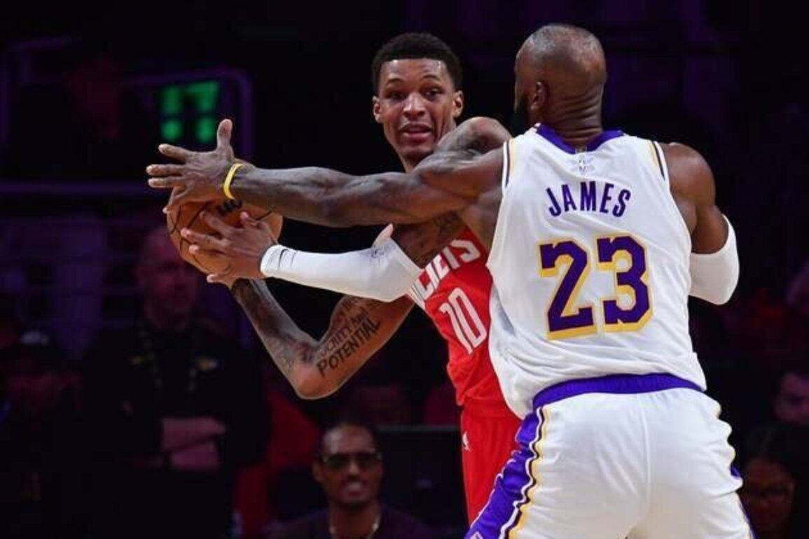 Rockets wrap up trip with dominant Christmas win over Lakers