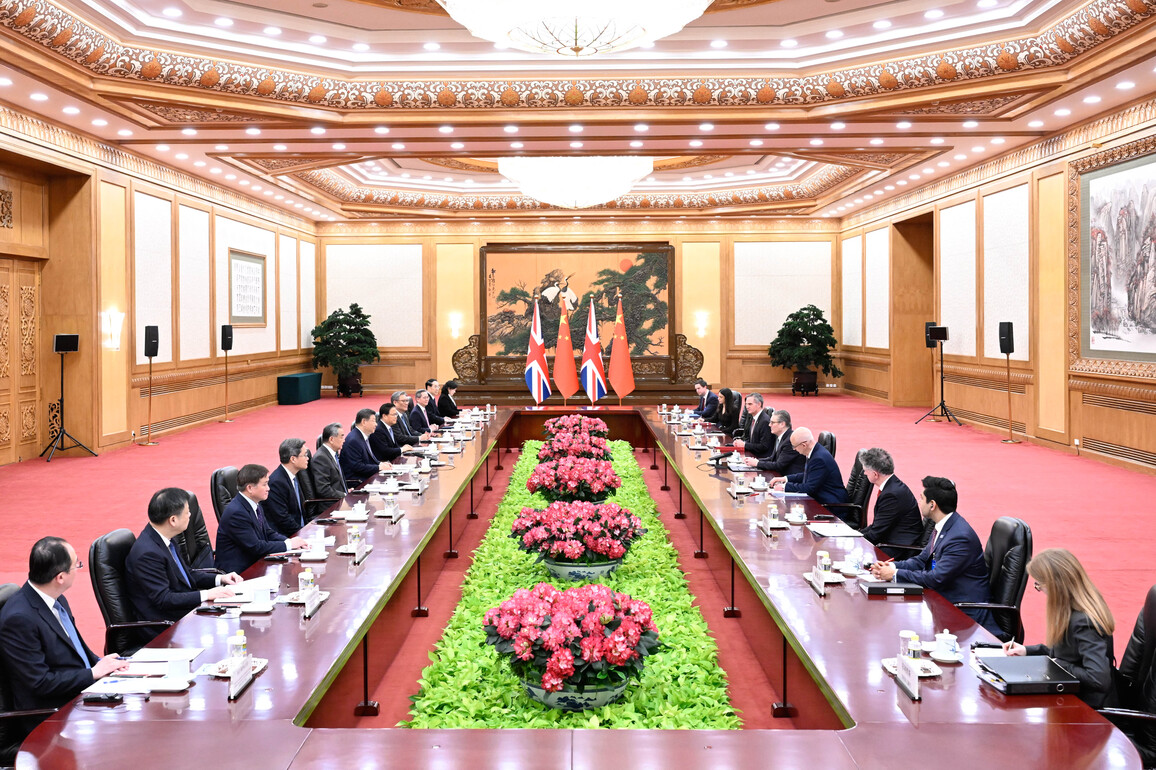 CHINA-BEIJING-XI JINPING-BRITISH PM-MEETING (CN)