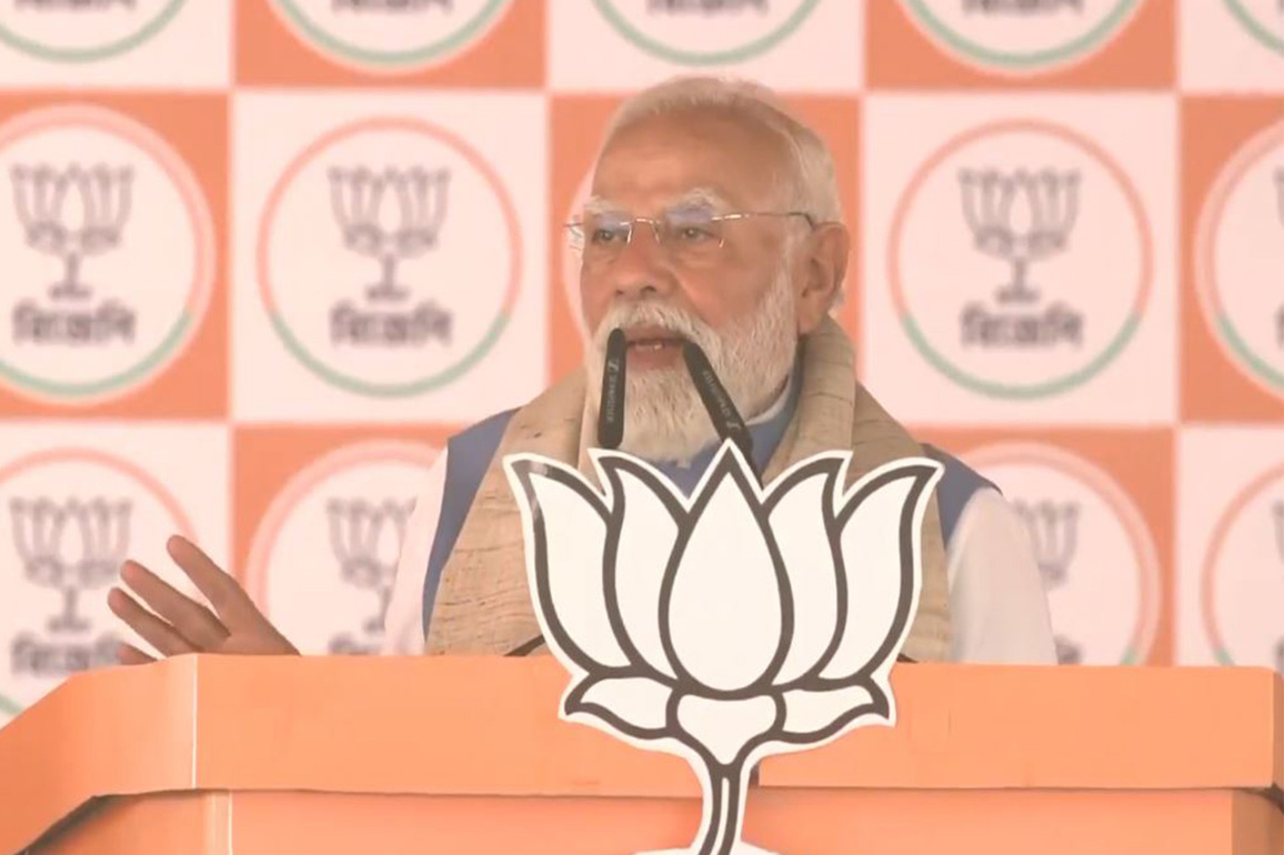 "TMC has become carbon copy of Left," says PM Modi at Murshidabad rally