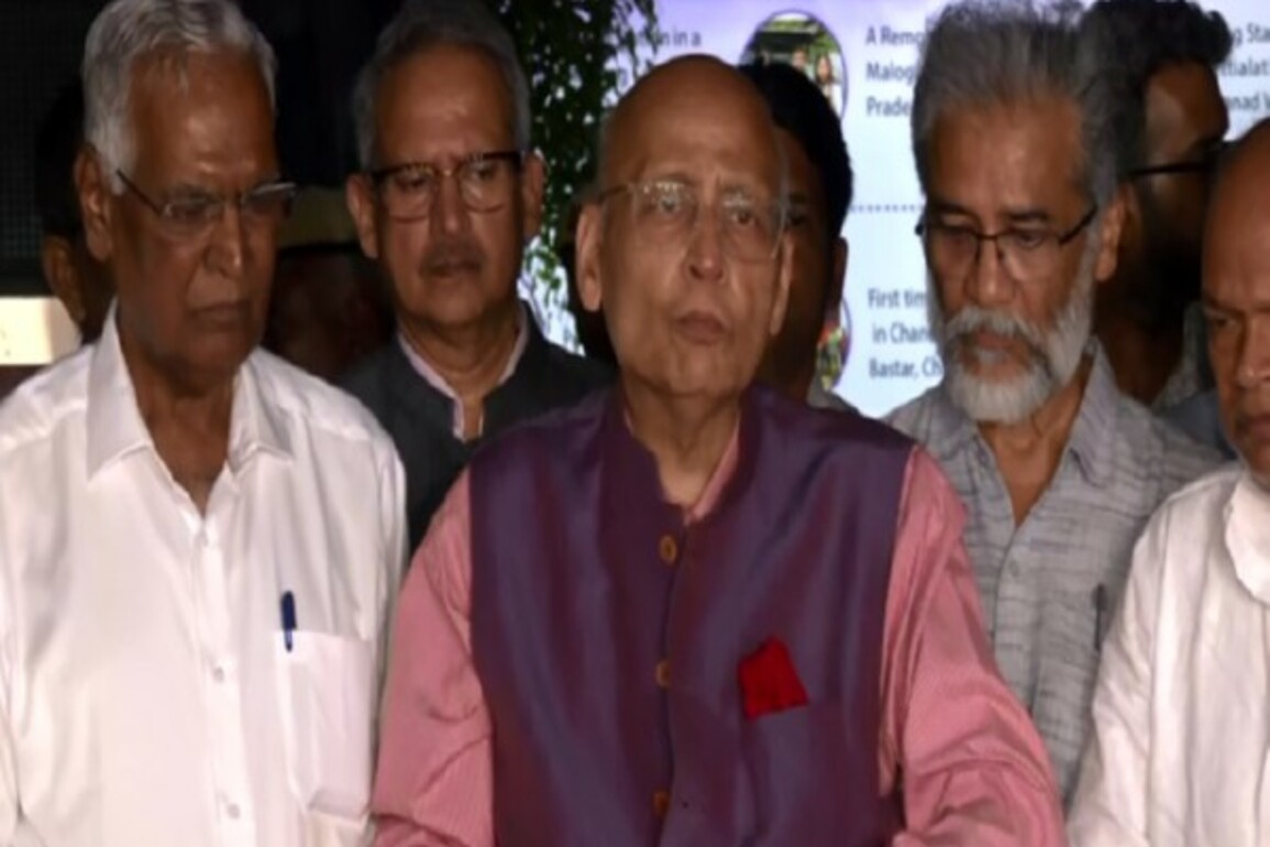 "Worst attack on Constitution": INDIA bloc delegation meets