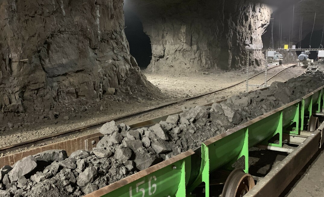 Hauling rock with Railveyor