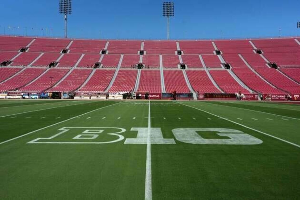 Report: Big Ten's $2.4B investment deal off without Michigan, USC
