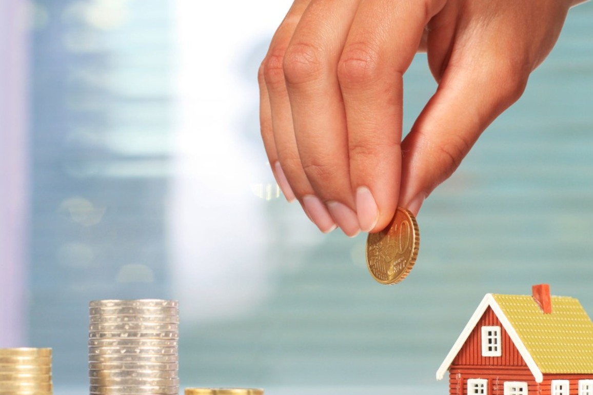 Falling interest saving home loan borrowers $2.2b, bank says