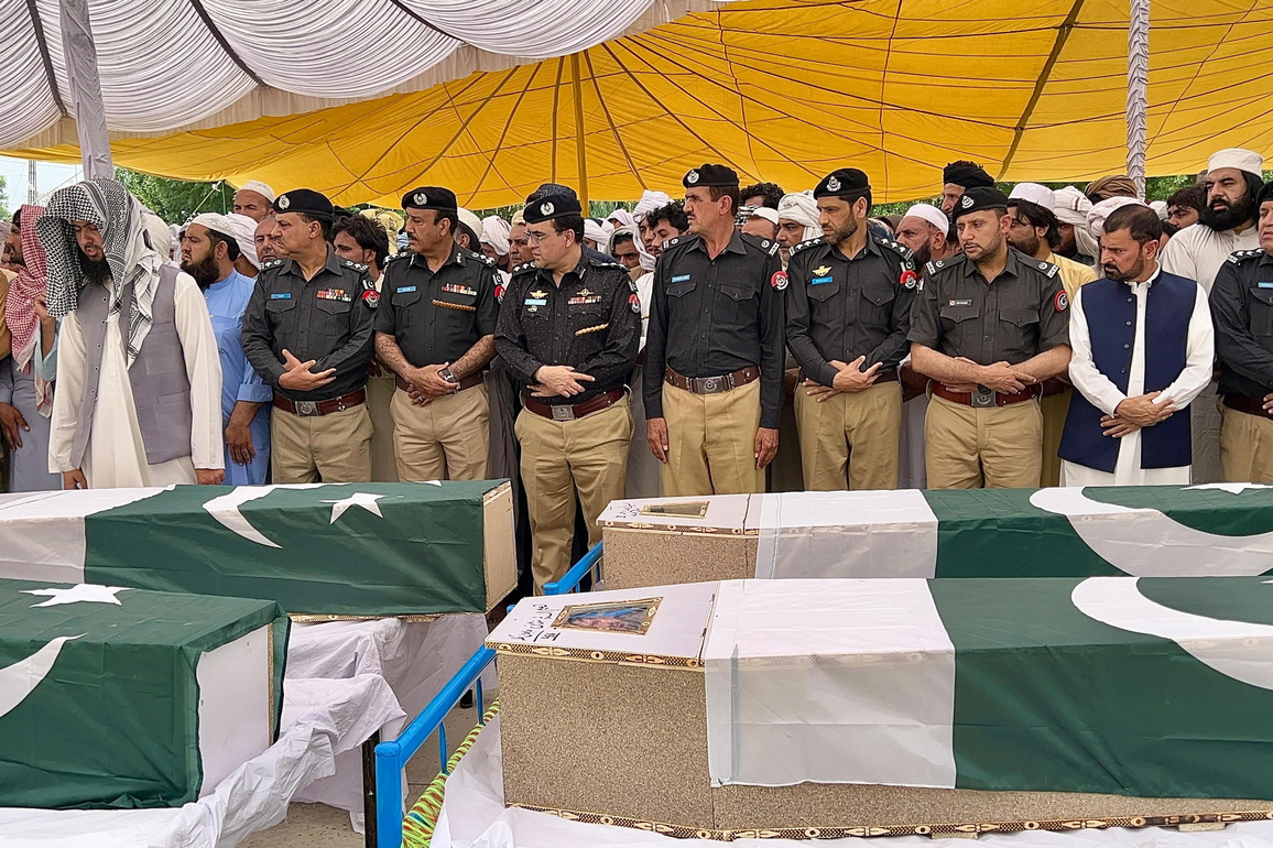 PAKISTAN-BANNU-SUICIDE ATTACK-POLICE-FUNERAL