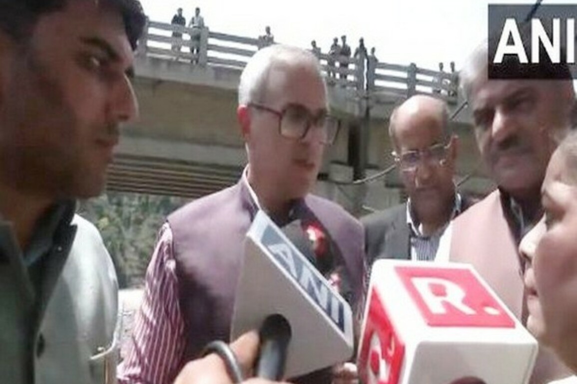 J-K: Trying our best to restore National Highway soon, says CM Abdullah; "Langar to provide food to people"