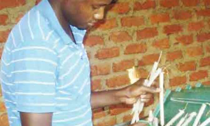 He makes sh2.5m weekly from candles He makes sh2.5m weekly from candles