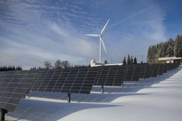 India's renewable hydrogen developers bank on cost advantage in lackluster global market: S&P report