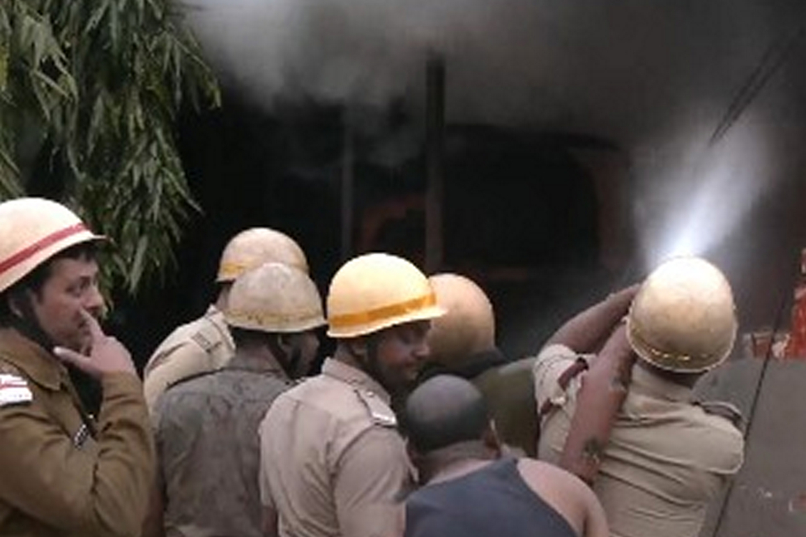 Massive fire breaks out at godown in Kolkata, firefighting operations underway