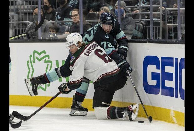 Nick Schmaltz nets pair as Coyotes defeat Kraken