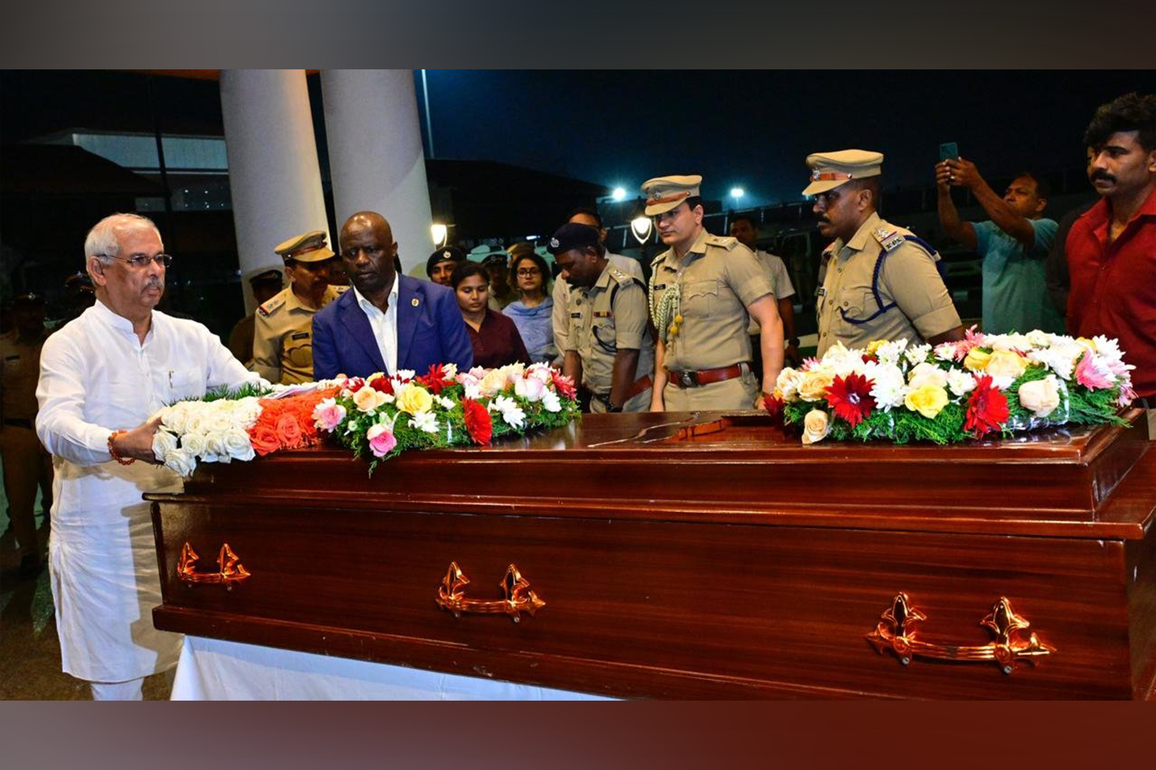 Kerala Governor pays floral tributes to former Kenyan PM Raila Odinga, mortal remains flown to Mumbai