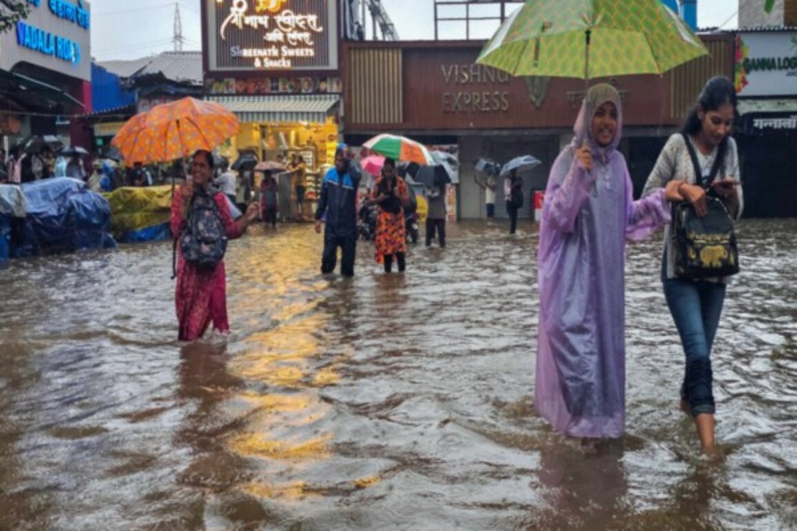 Maharashtra: Six dead, five missing in floods; 293 rescued in Nanded