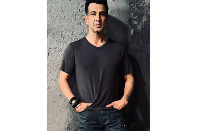 Ronit Roy warns fans about cyber fraud being carried out in his name