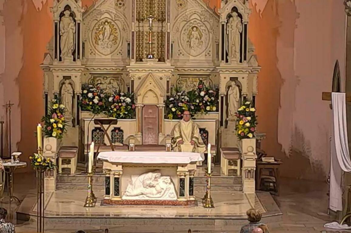 Flute band parade interrupts Easter Vigil in Enniskillen