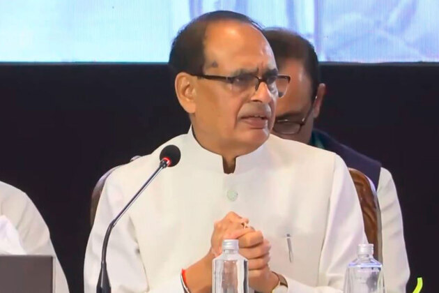Shivraj Singh Chouhan reviews SHG-Bank Linkages, lays out credit roadmap for women entrepreneurs