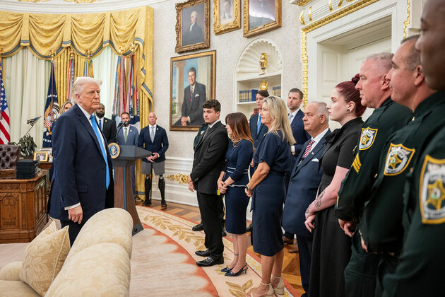 US President bestows Medal of Sacrifice to three Palm Beach County fallen officers